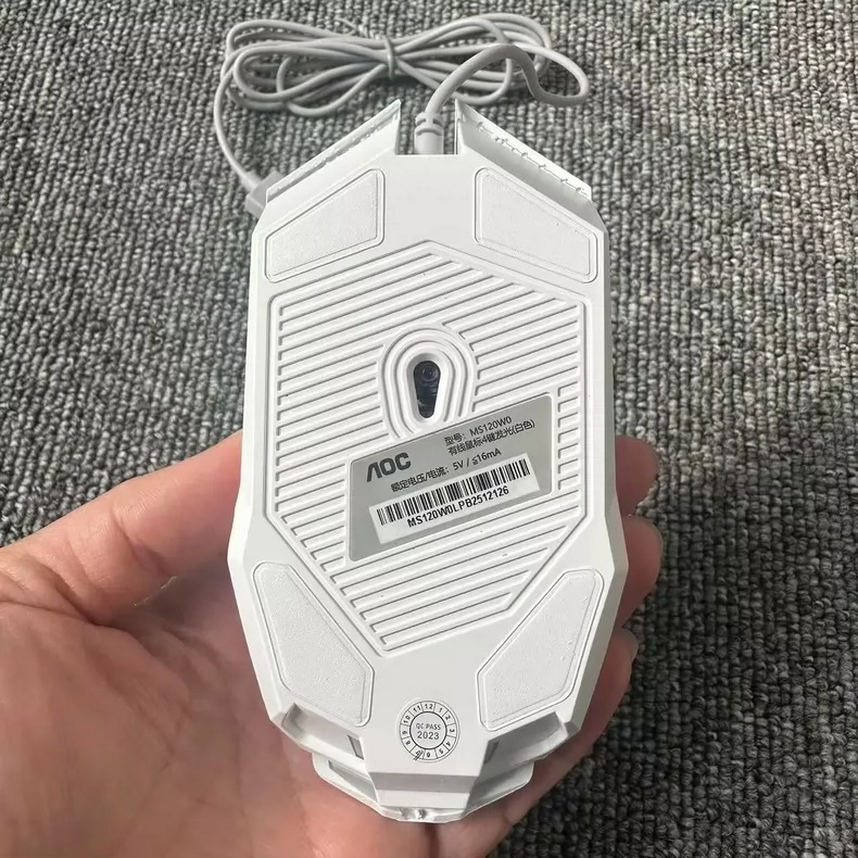 AOC MS120鼠标有线白色 6.8元  全新未拆封，原装正品！大量库存现货 VlP价！ 有量包邮！ 这款一箱100个！ 零售下单仅需5元运费即可！ 欢迎合作